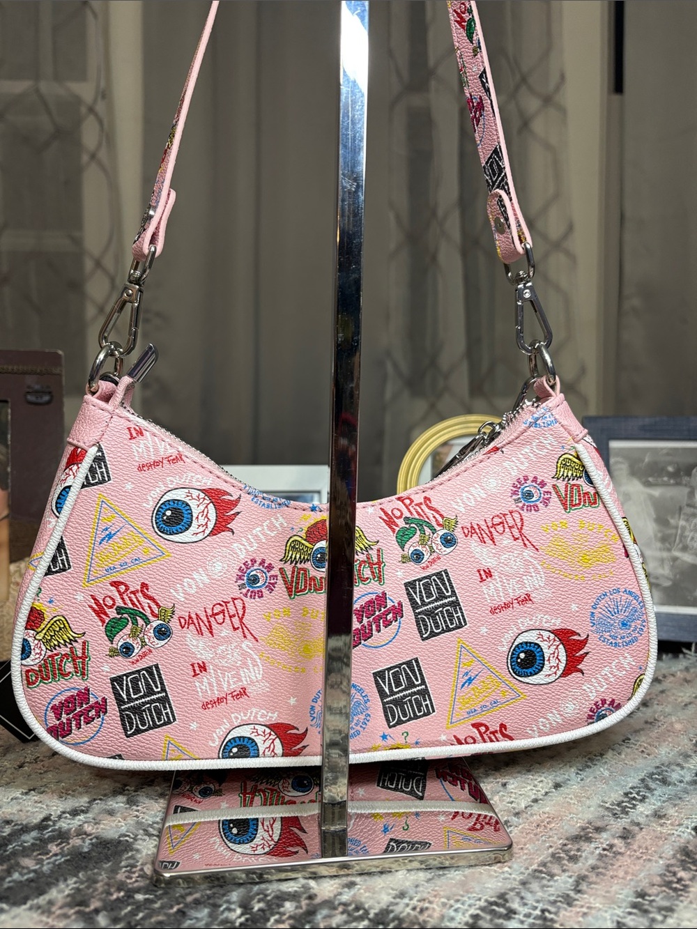 NWT Von Dutch Light Pink Jax Shoulder Bag - Picture 4 of 9